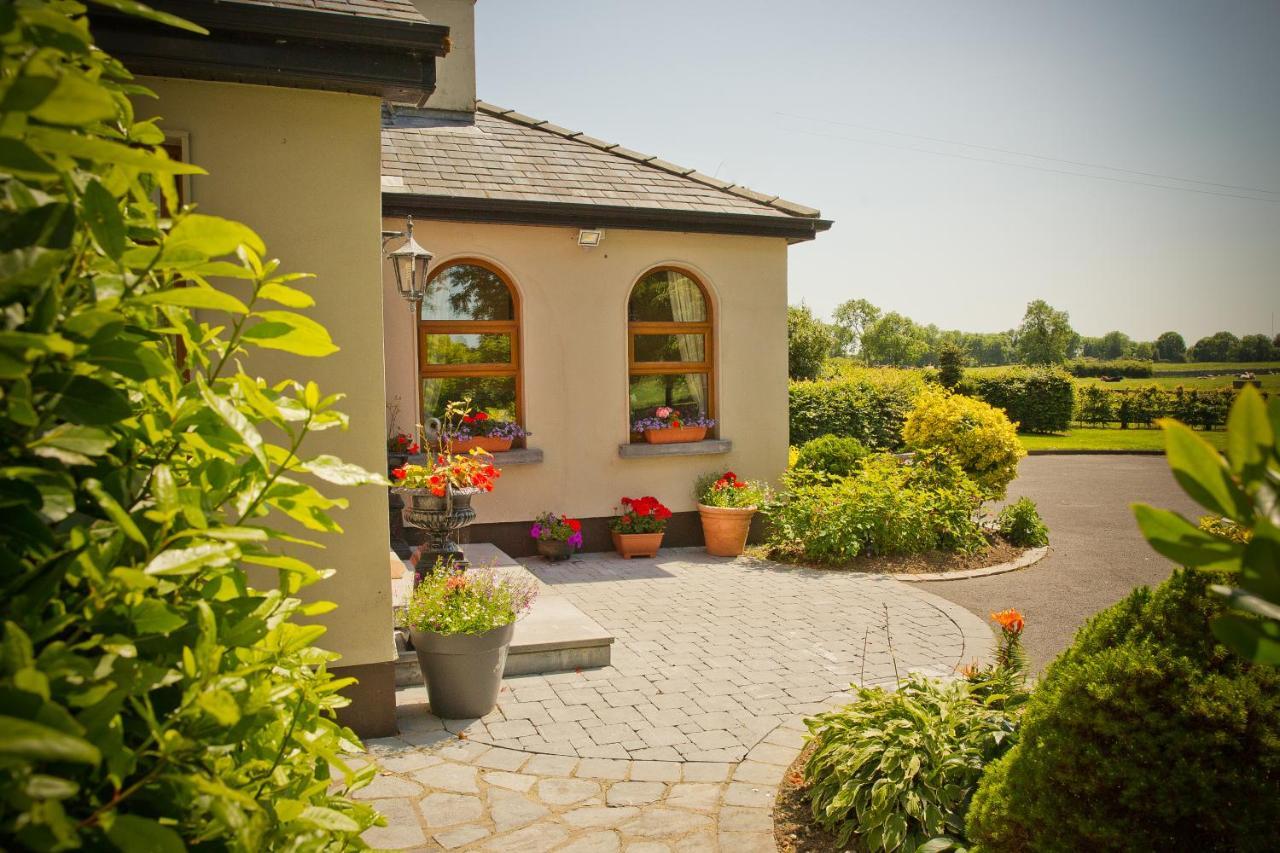 Cahergal Farmhouse B&B Newmarket-on-Fergus Exteriör bild