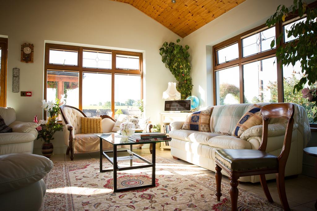 Cahergal Farmhouse B&B Newmarket-on-Fergus Exteriör bild