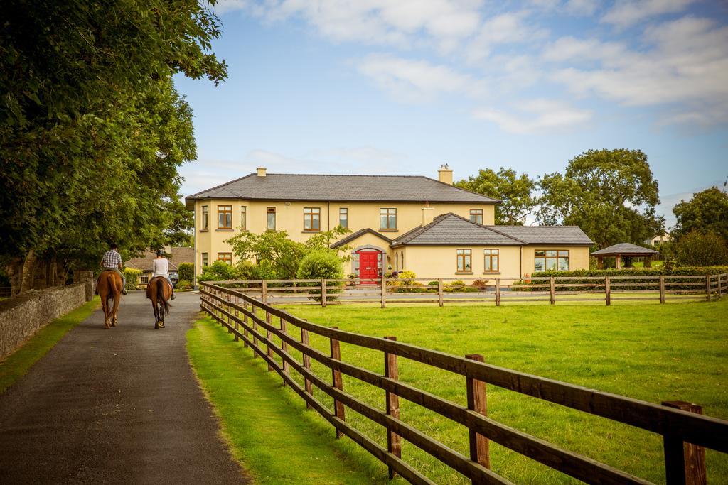 Cahergal Farmhouse B&B Newmarket-on-Fergus Exteriör bild